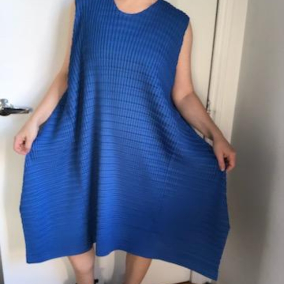 ISSEY MIYAKE PLEATS PLEASE Sleeveless Dress - Picture 4 of 15